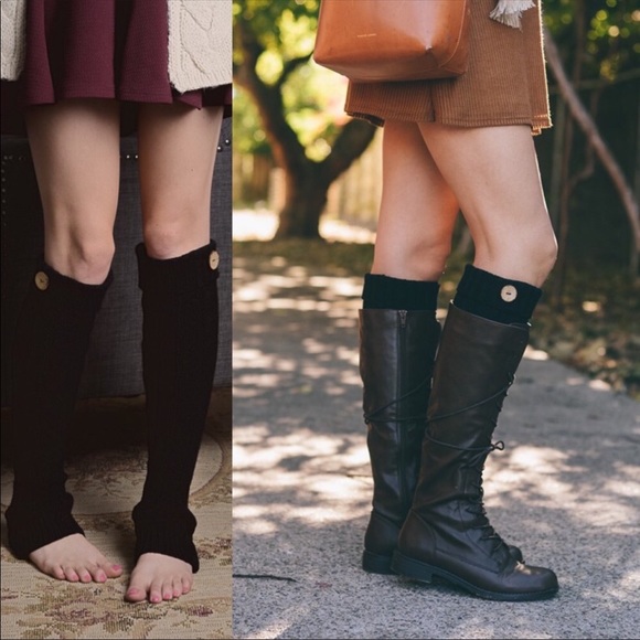 Accessories - Cable knit button boot socks